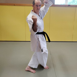 Félicitations à Jean-Yves Kerbrat, qui a réussi samedi 13 juin à Lesneven les épreuves du 3ème Dan.